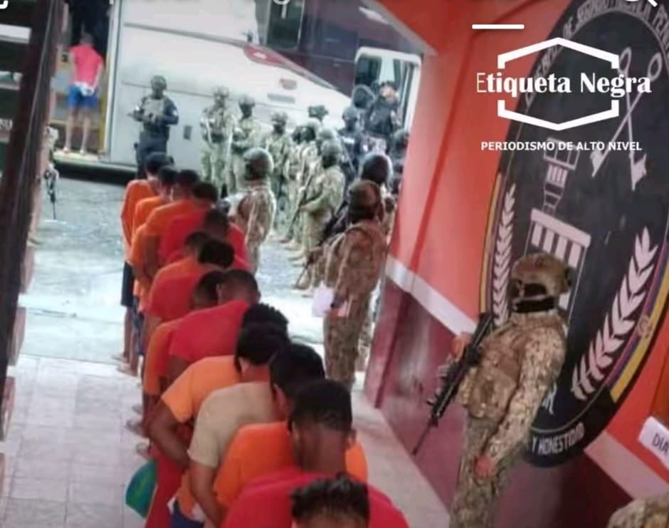 WhatsApp-Image-2026-02-24-at-08.46.41-1 Traslado De 26 PPL De Esmeraldas