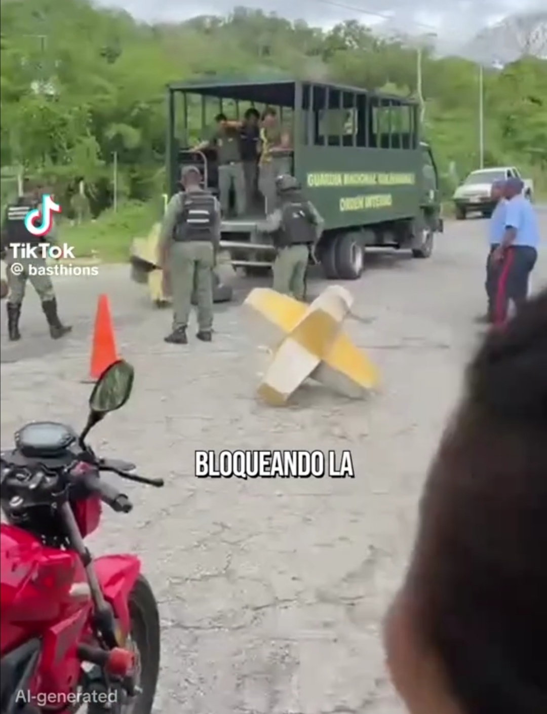 MILITARES BLOQUEAN AYUDA