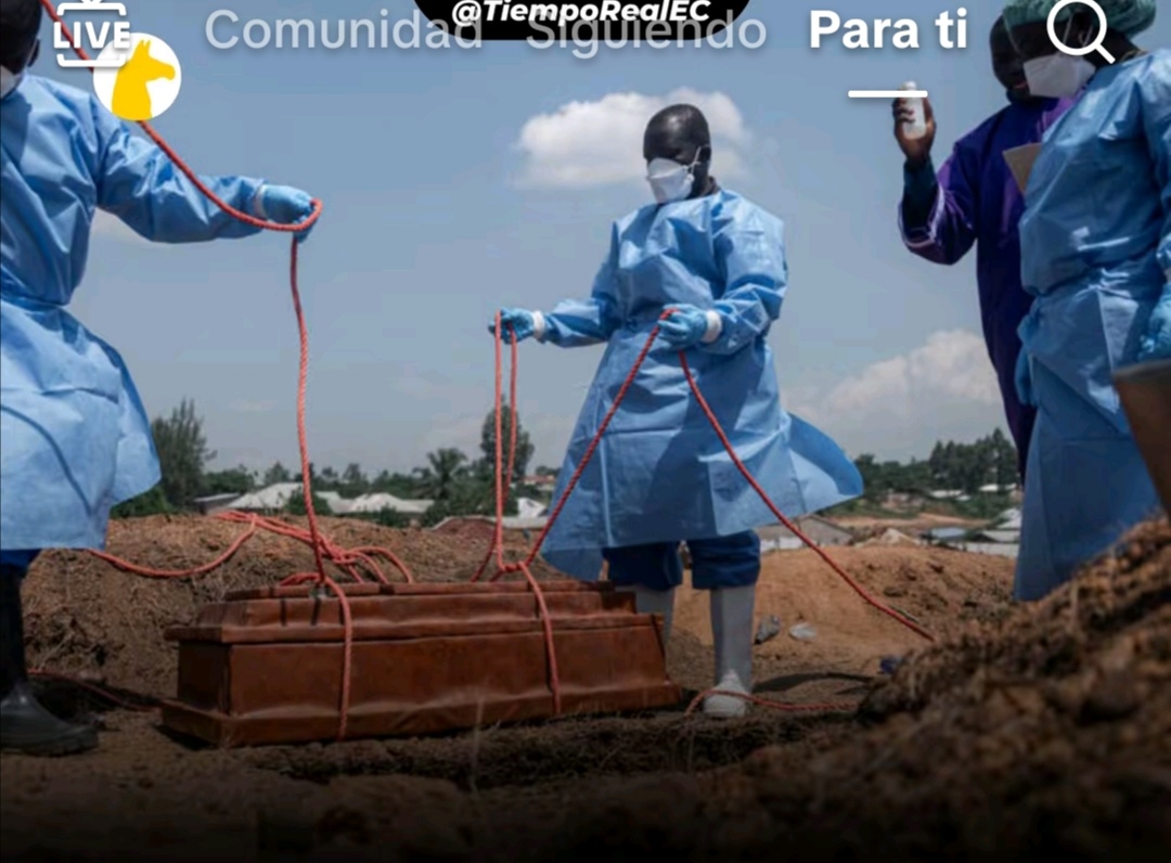 ÉBOLA SUPERA LOS 2.000 MUERTOS