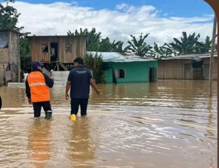 Inundaciones En Ecuador