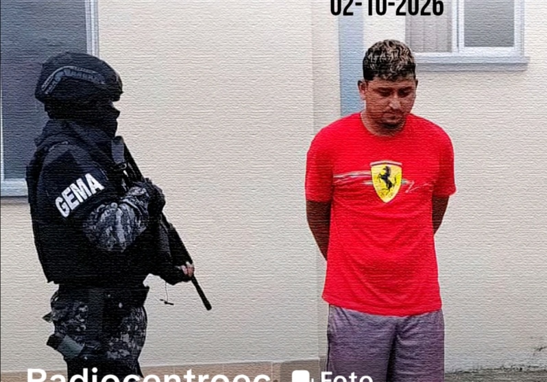 FUE CAPTURADO CON ARMAS Y CARRO ROBADO