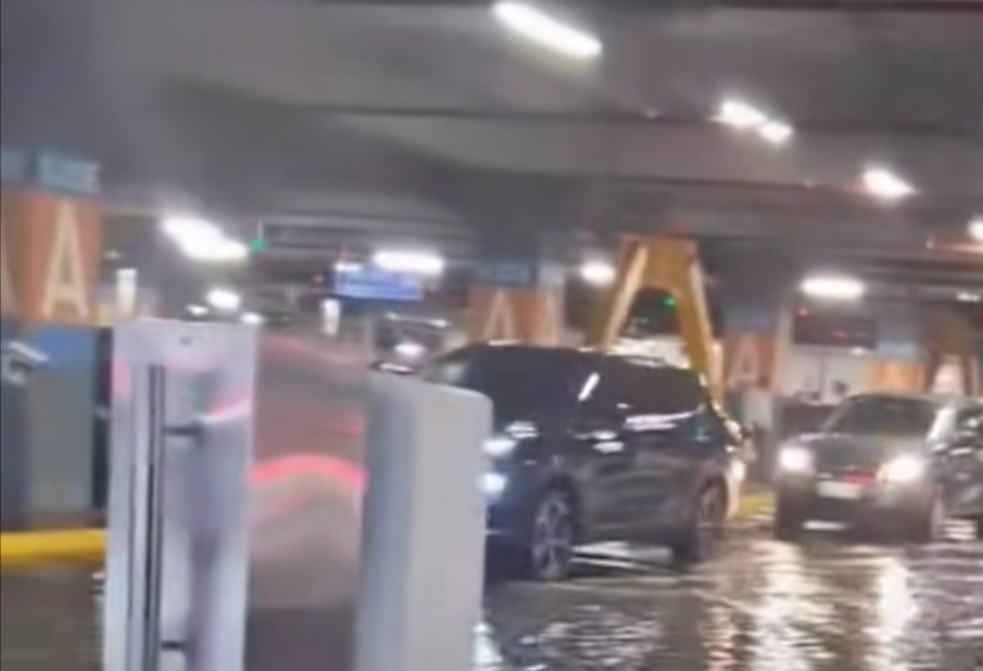TERMINAL BAJO EL AGUA